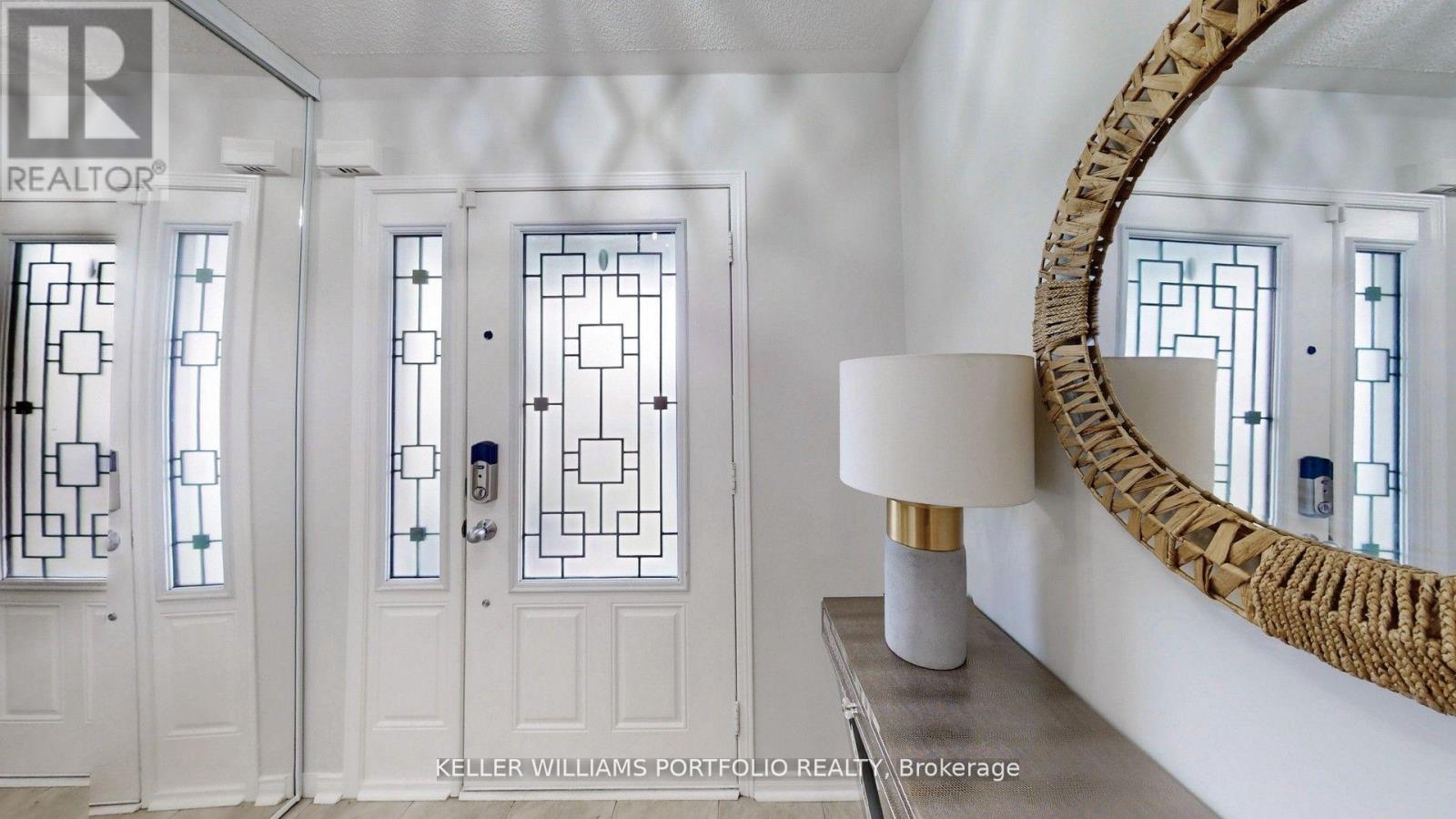 773 Miller Park Avenue, Bradford West Gwillimbury, Ontario  L3Z 0L8 - Photo 3 - N12410303