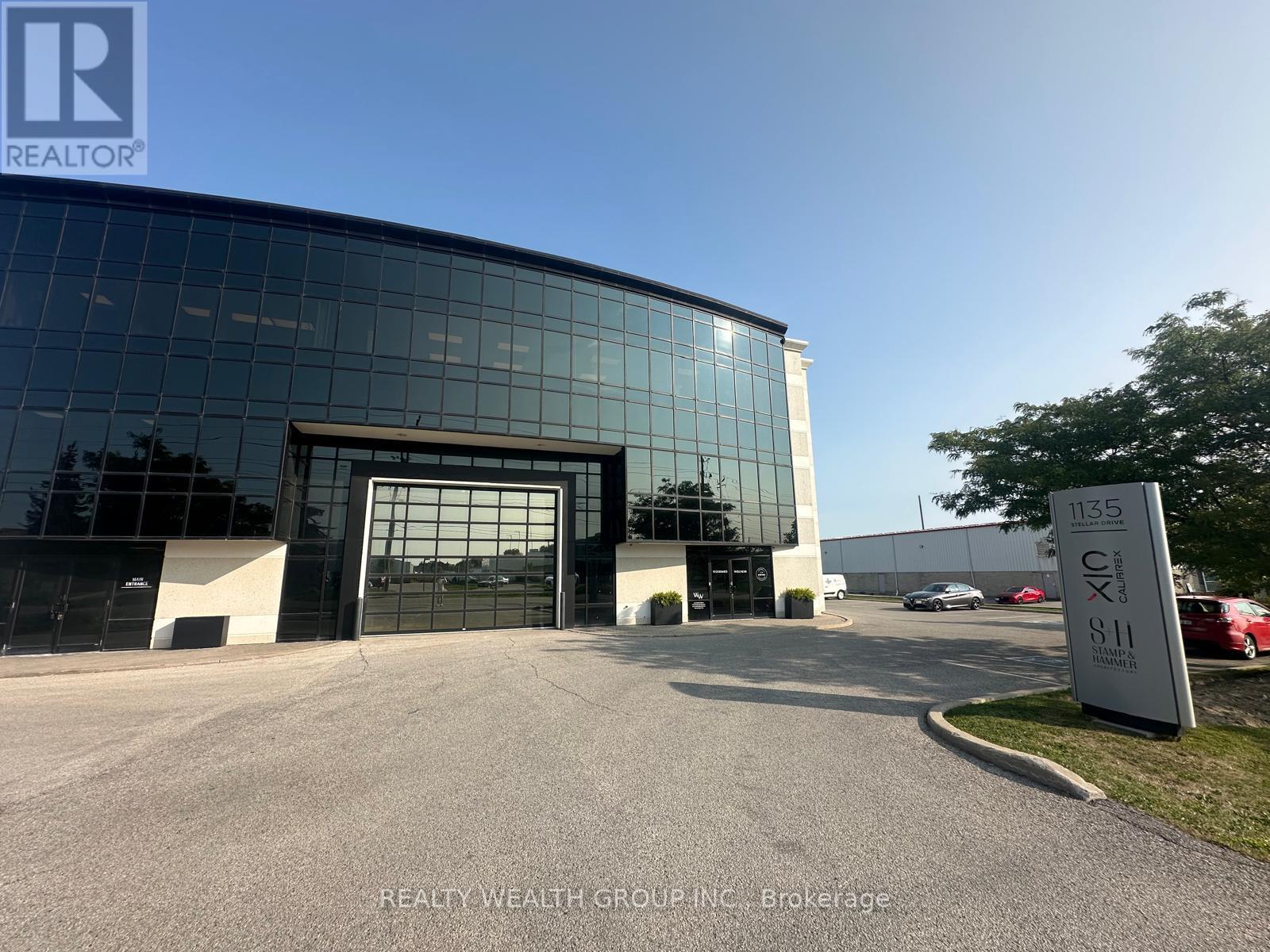 Unit 303 - 1135 Stellar Drive, Newmarket, Ontario  L3Y 7B8 - Photo 3 - N12410363