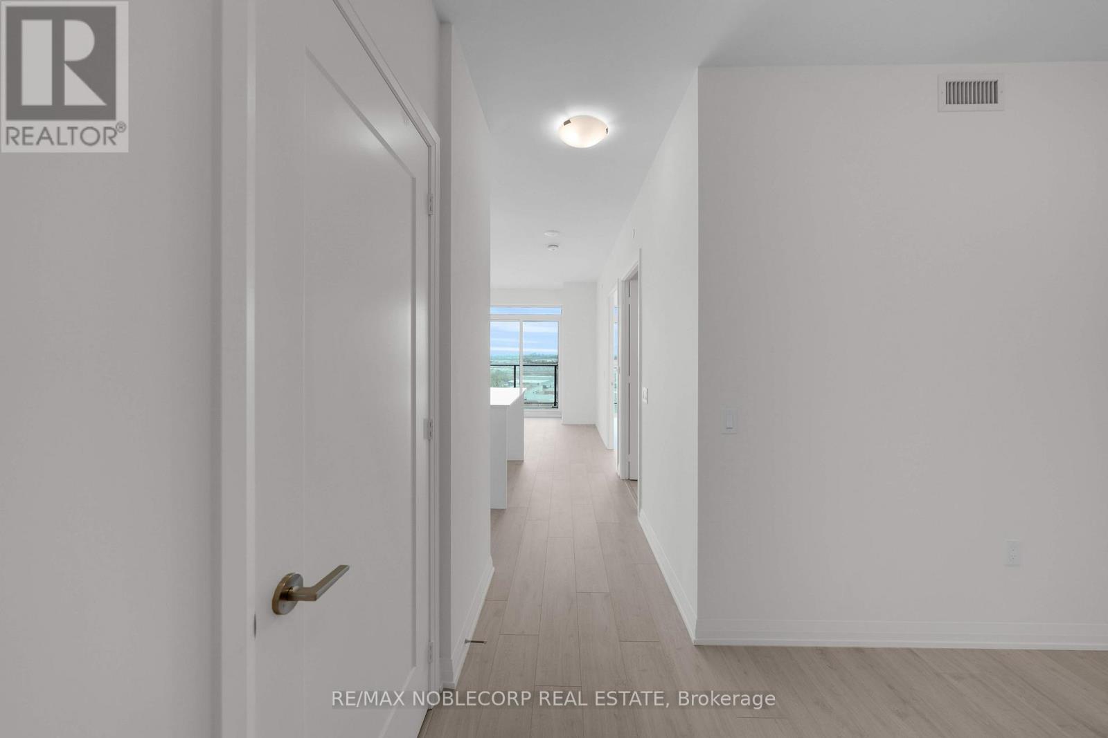 2107 - 8960 Jane Street, Vaughan (Vellore Village), Ontario  L4K 2M9 - Photo 10 - N12410428
