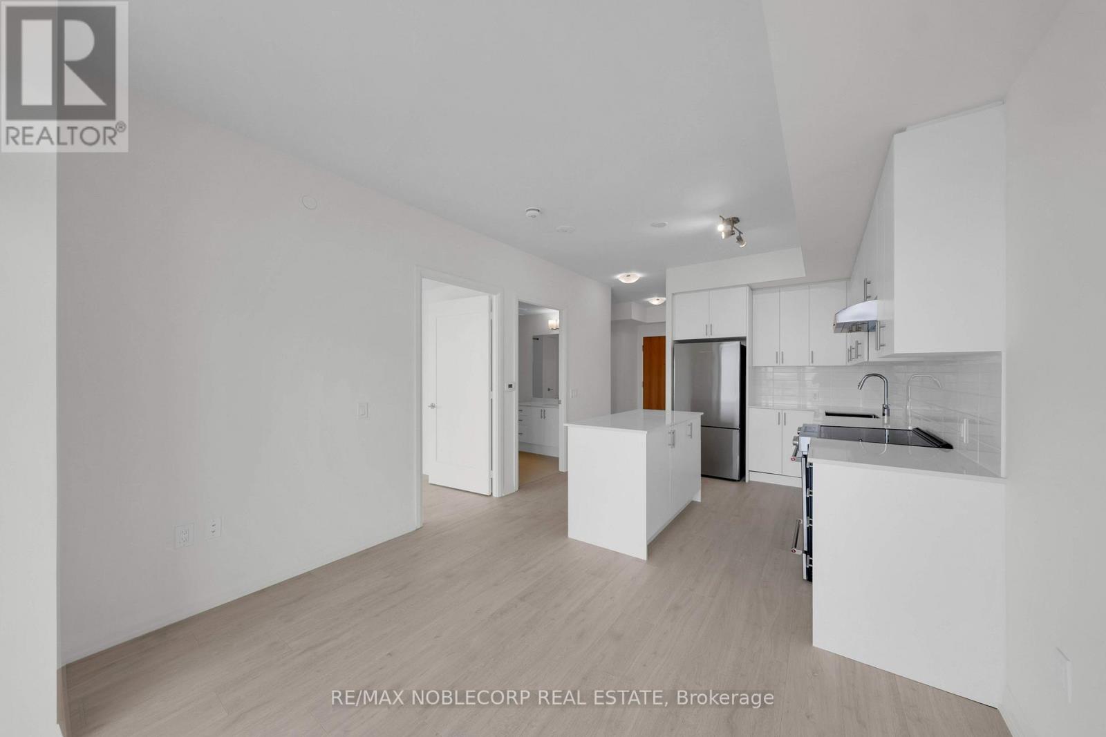2107 - 8960 Jane Street, Vaughan (Vellore Village), Ontario  L4K 2M9 - Photo 16 - N12410428
