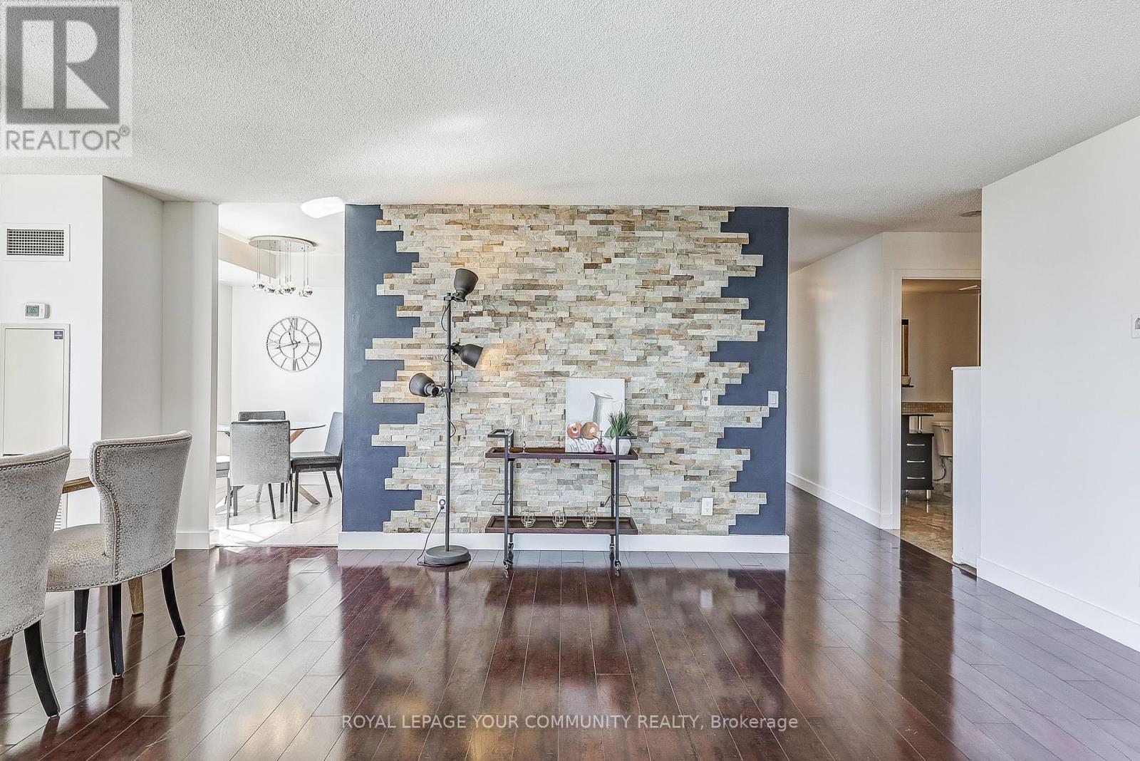 905 - 350 Red Maple Road, Richmond Hill, Ontario  L4C 0T5 - Photo 7 - N12410136