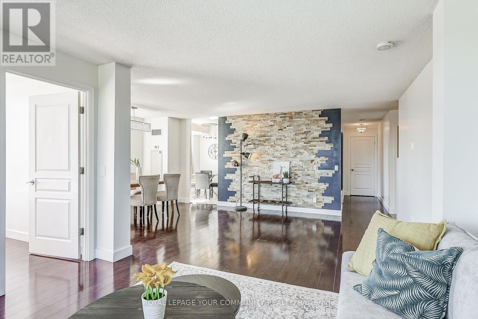 905 - 350 Red Maple Road, Richmond Hill, Ontario  L4C 0T5 - Photo 12 - N12410136