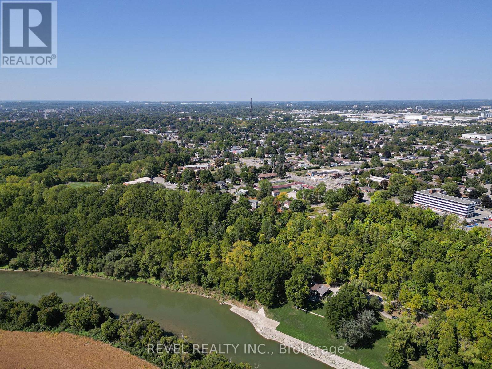 10 Linden Avenue, Brantford, Ontario  N3S 7E2 - Photo 34 - X12409712