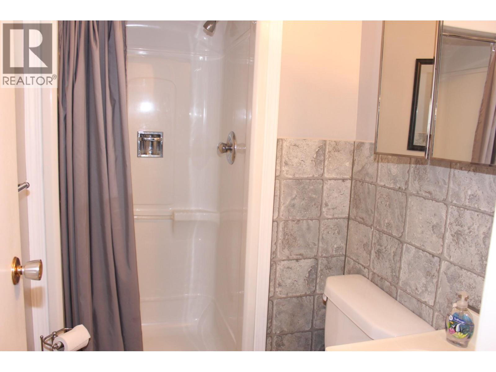 1610 Mcbride Street, Trail, British Columbia  V1R 2Z6 - Photo 10 - 10357895
