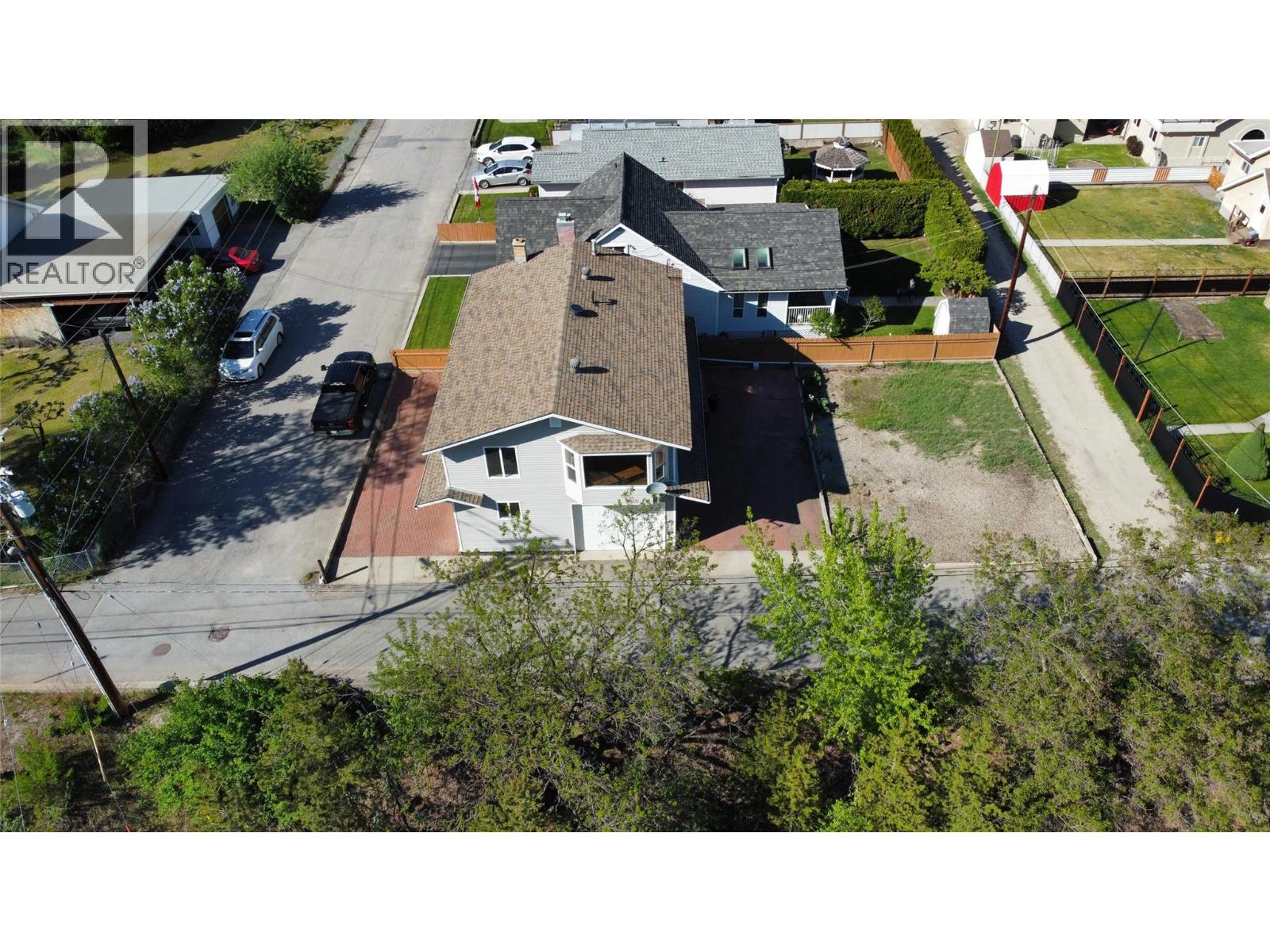 1610 Mcbride Street, Trail, British Columbia  V1R 2Z6 - Photo 14 - 10357895