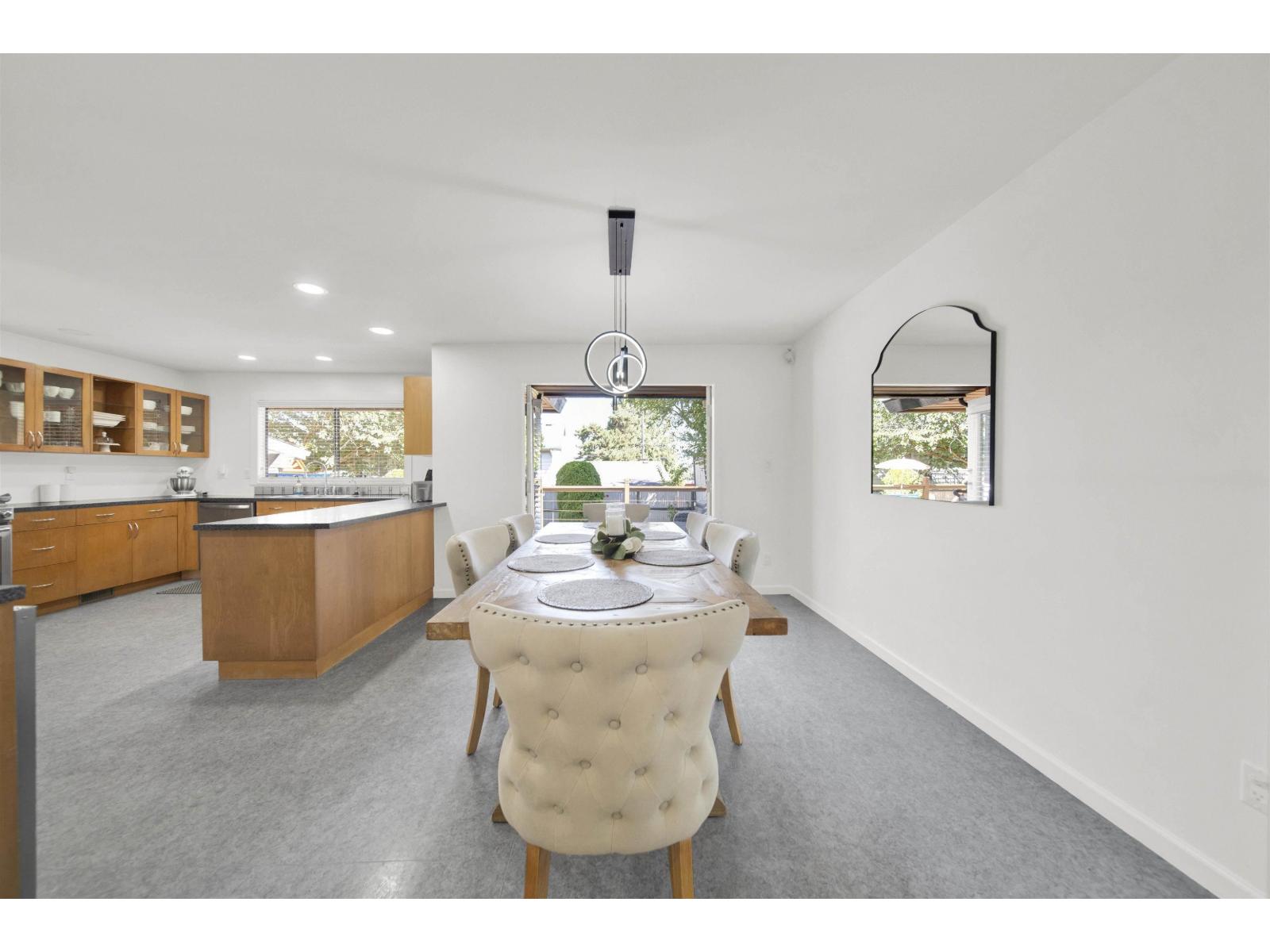 11473 Royal Crescent, Surrey, British Columbia  V3V 6V5 - Photo 9 - R3048919