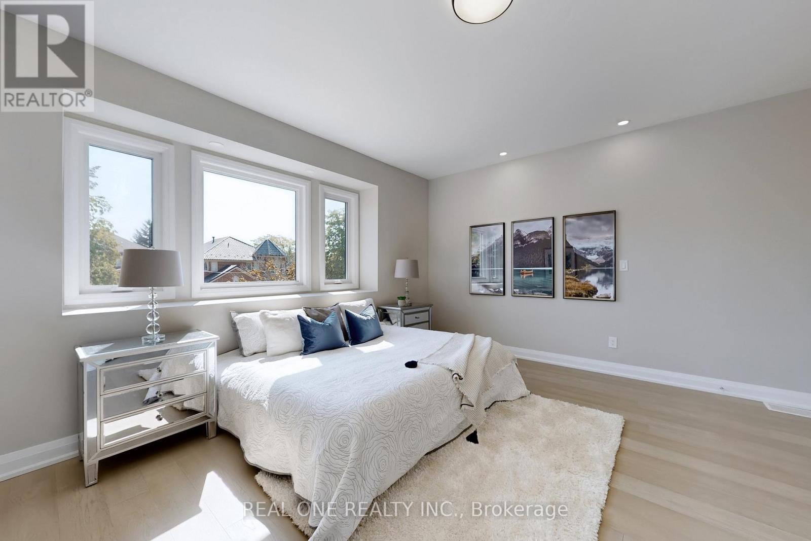 1417 Daniel Creek Road, Mississauga, Ontario  L5V 1T8 - Photo 29 - W12410307