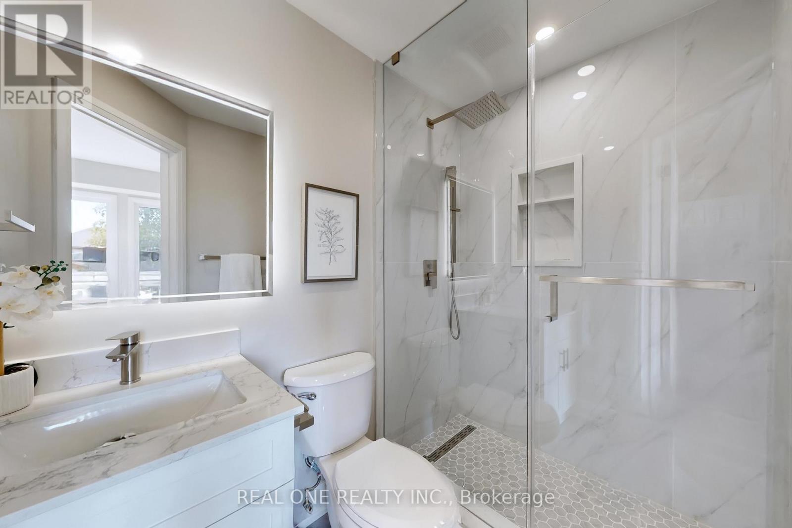 1417 Daniel Creek Road, Mississauga, Ontario  L5V 1T8 - Photo 30 - W12410307