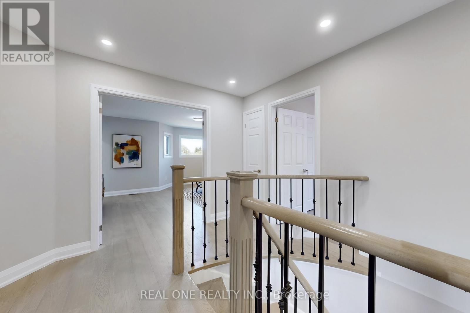 1417 Daniel Creek Road, Mississauga, Ontario  L5V 1T8 - Photo 33 - W12410307