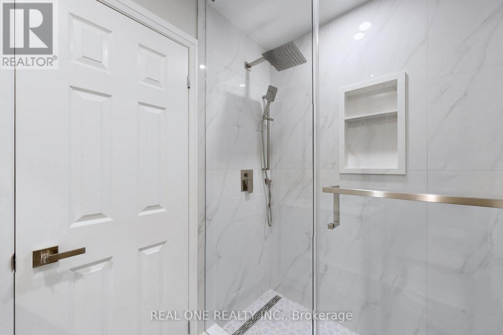 1417 Daniel Creek Road, Mississauga, Ontario  L5V 1T8 - Photo 41 - W12410307