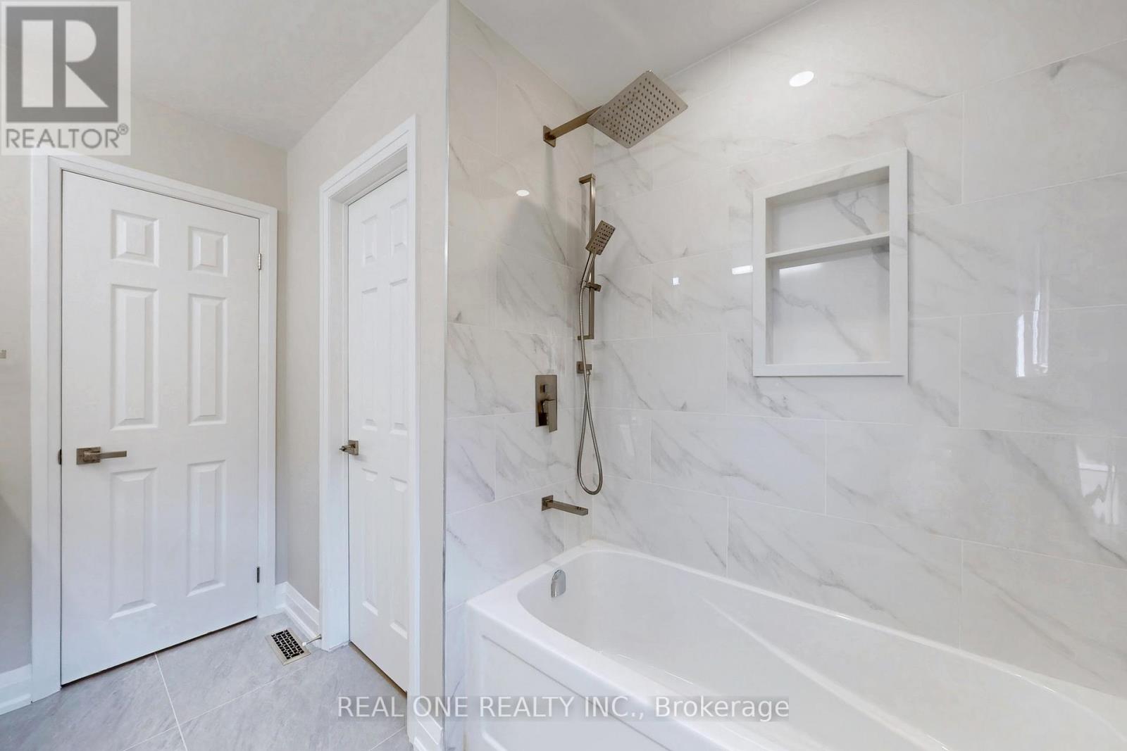 1417 Daniel Creek Road, Mississauga, Ontario  L5V 1T8 - Photo 46 - W12410307