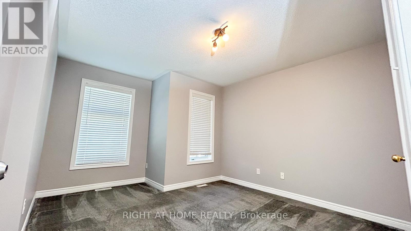 15 Krakow Street, Brampton, Ontario  L6Y 0K9 - Photo 23 - W12410347