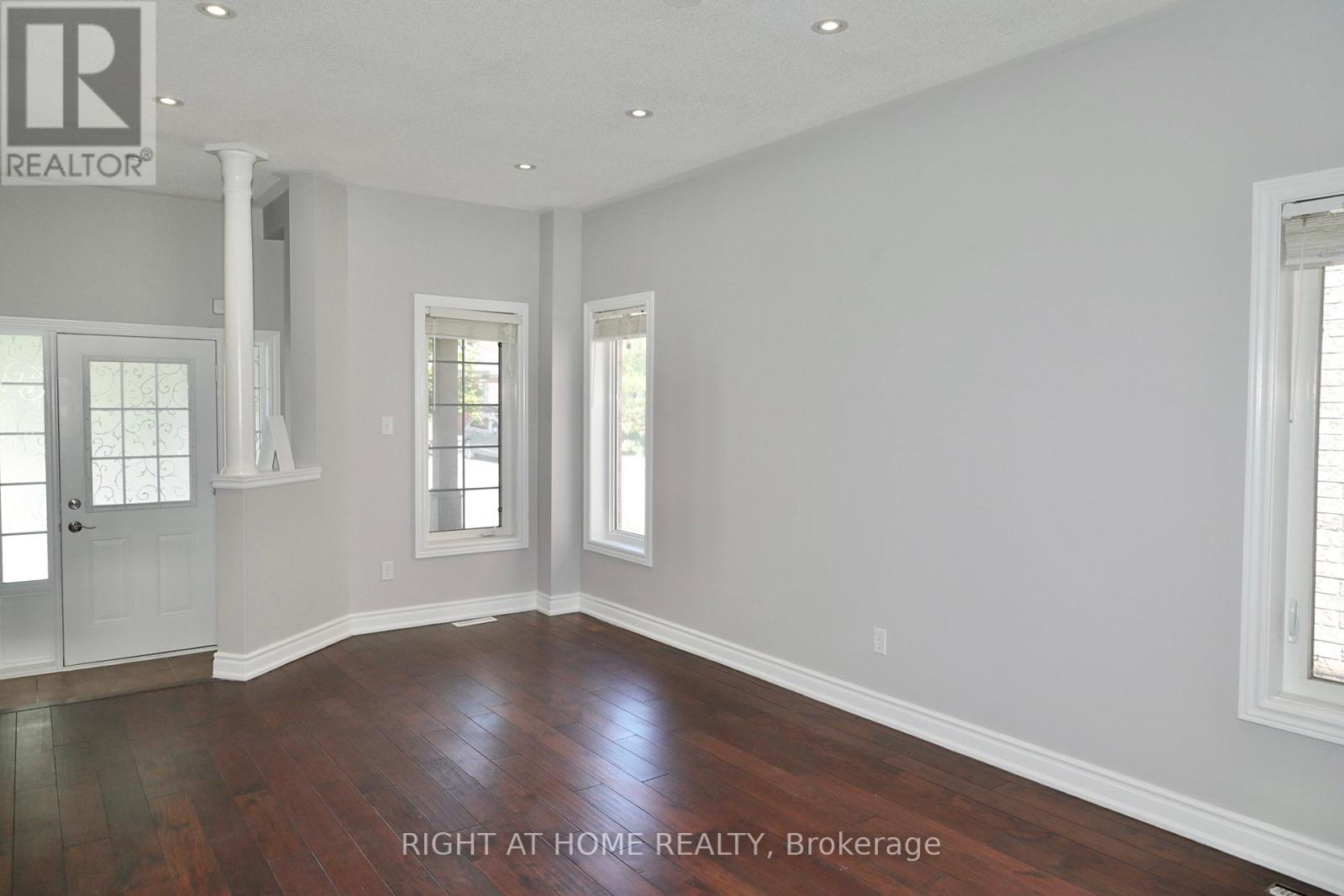 15 Krakow Street, Brampton, Ontario  L6Y 0K9 - Photo 8 - W12410347