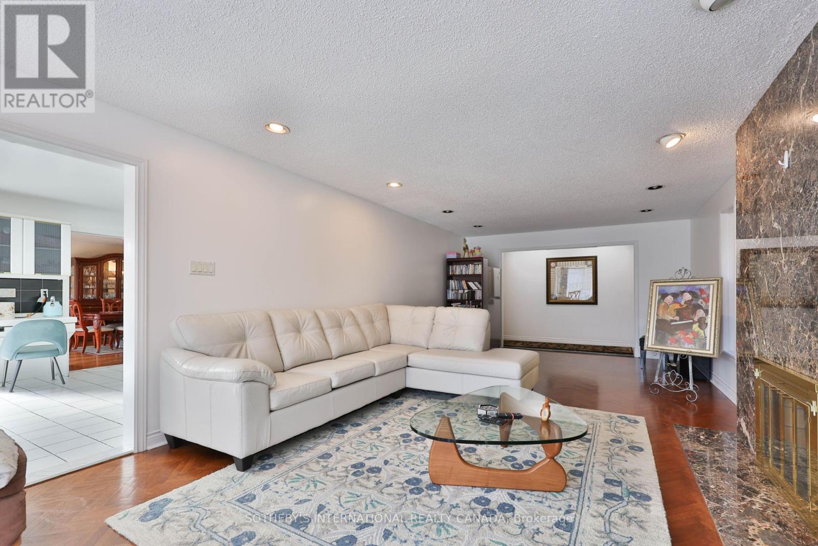 1070 Geran Crescent, Mississauga (Sheridan), Ontario  L5H 4A6 - Photo 19 - W12410359