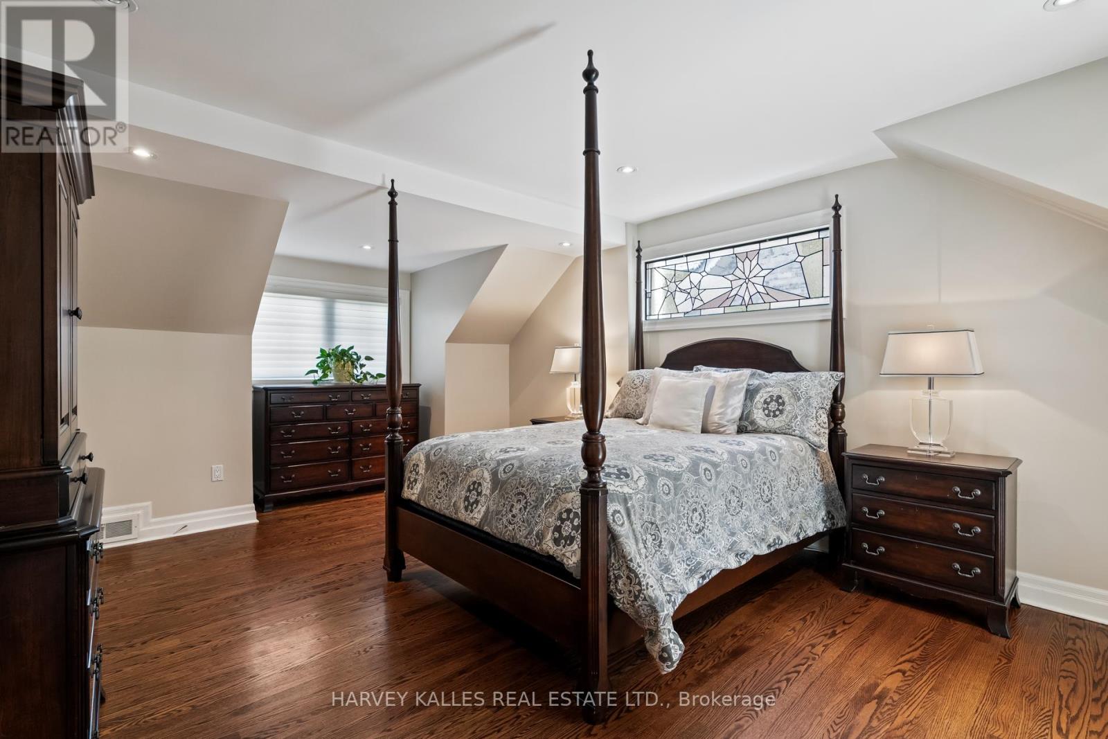 17 Elstree Road, Toronto, Ontario  M9A 3Y9 - Photo 24 - W12410366