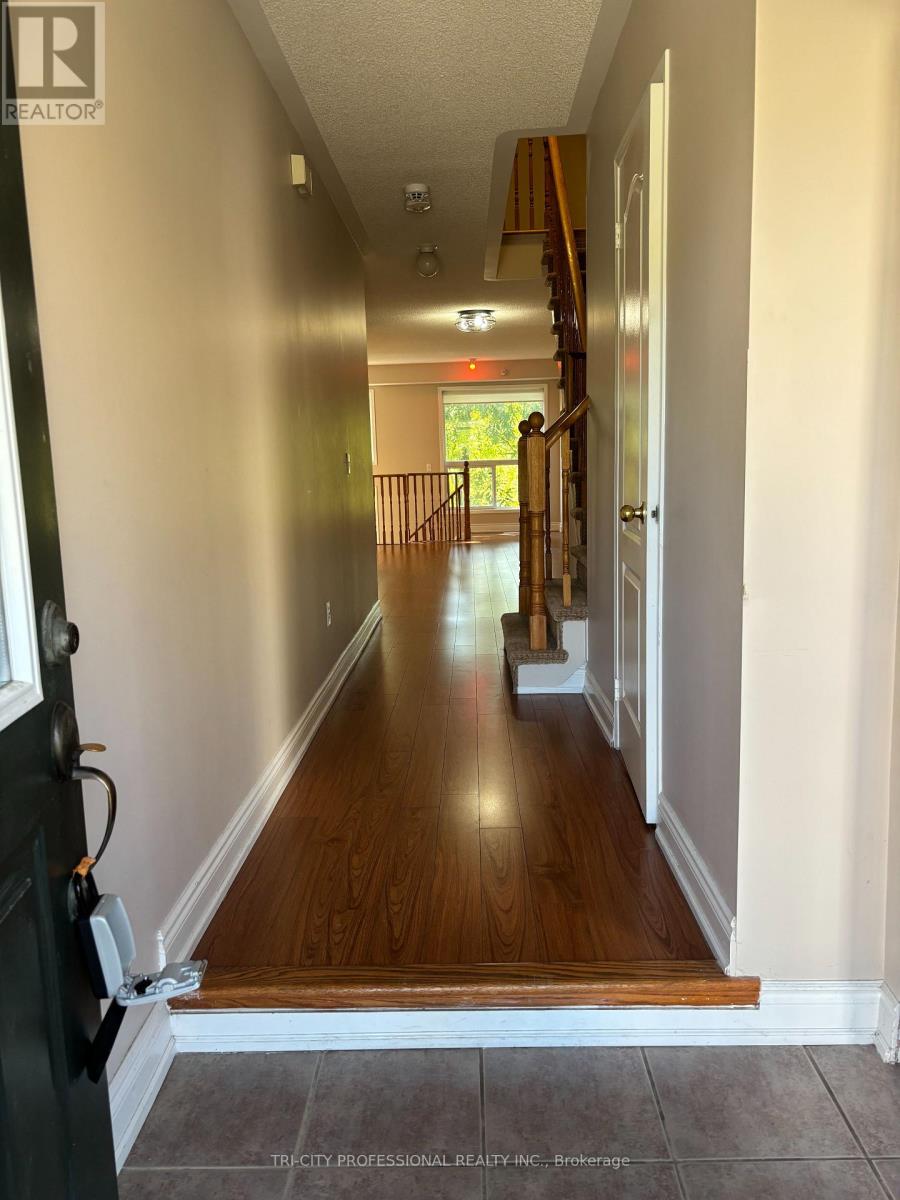 27 - 7284 Bellshire Gate, Mississauga, Ontario  L5N 8E3 - Photo 2 - W12410374
