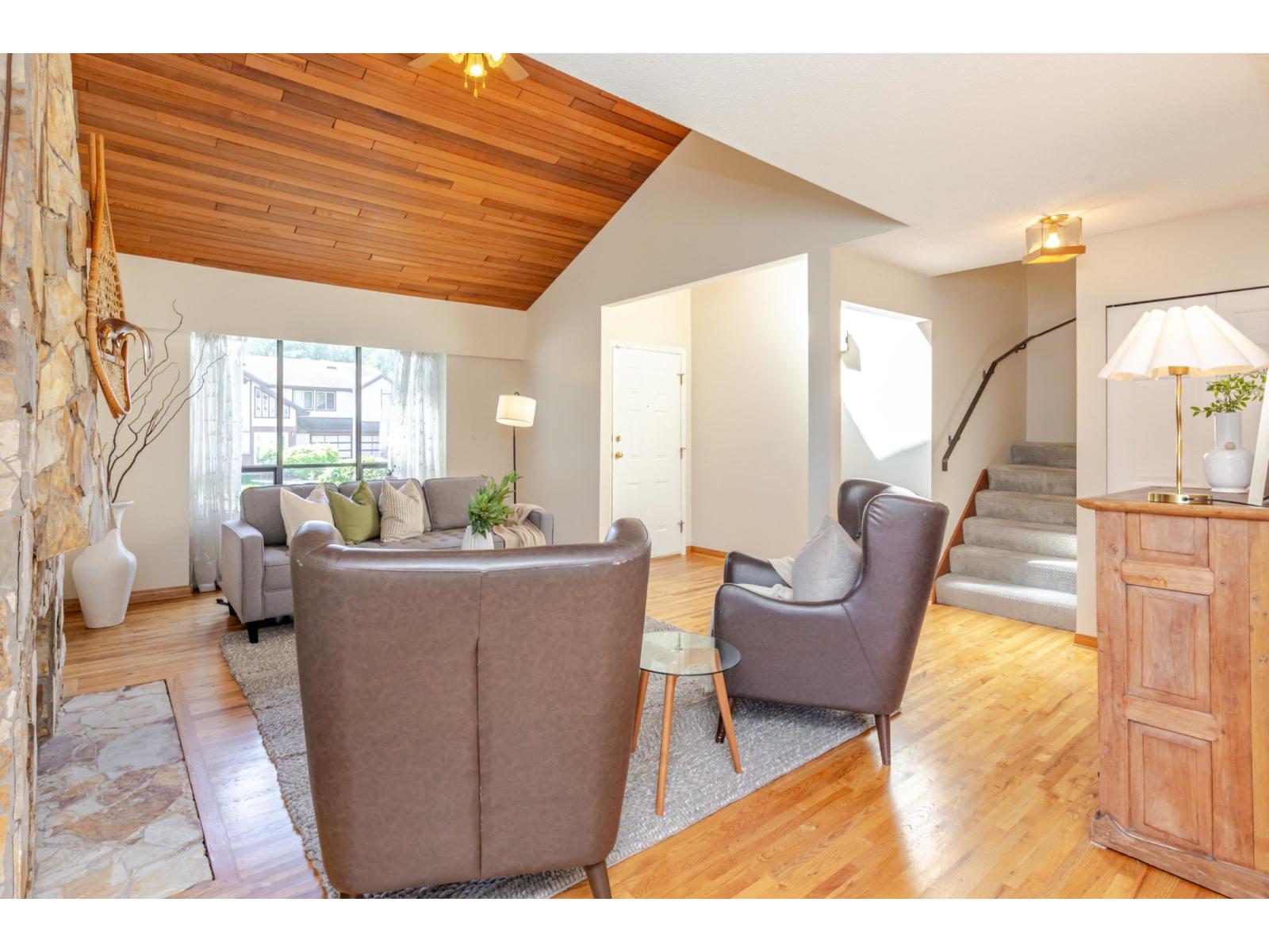 10758 Fraserglen Drive, Surrey, British Columbia  V4N 1Y3 - Photo 13 - R3049084
