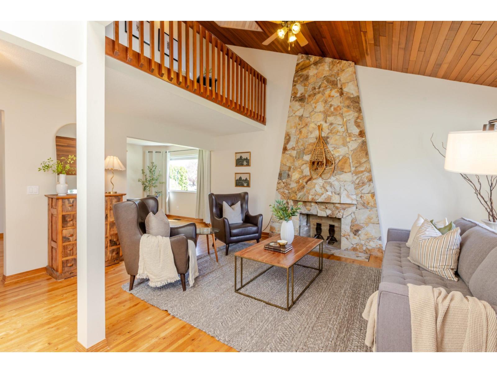 10758 Fraserglen Drive, Surrey, British Columbia  V4N 1Y3 - Photo 6 - R3049084