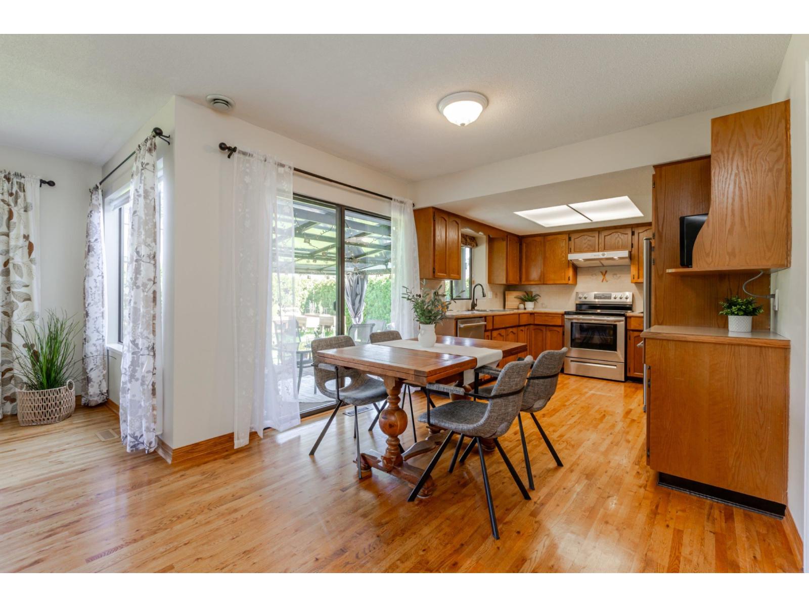 10758 Fraserglen Drive, Surrey, British Columbia  V4N 1Y3 - Photo 15 - R3049084