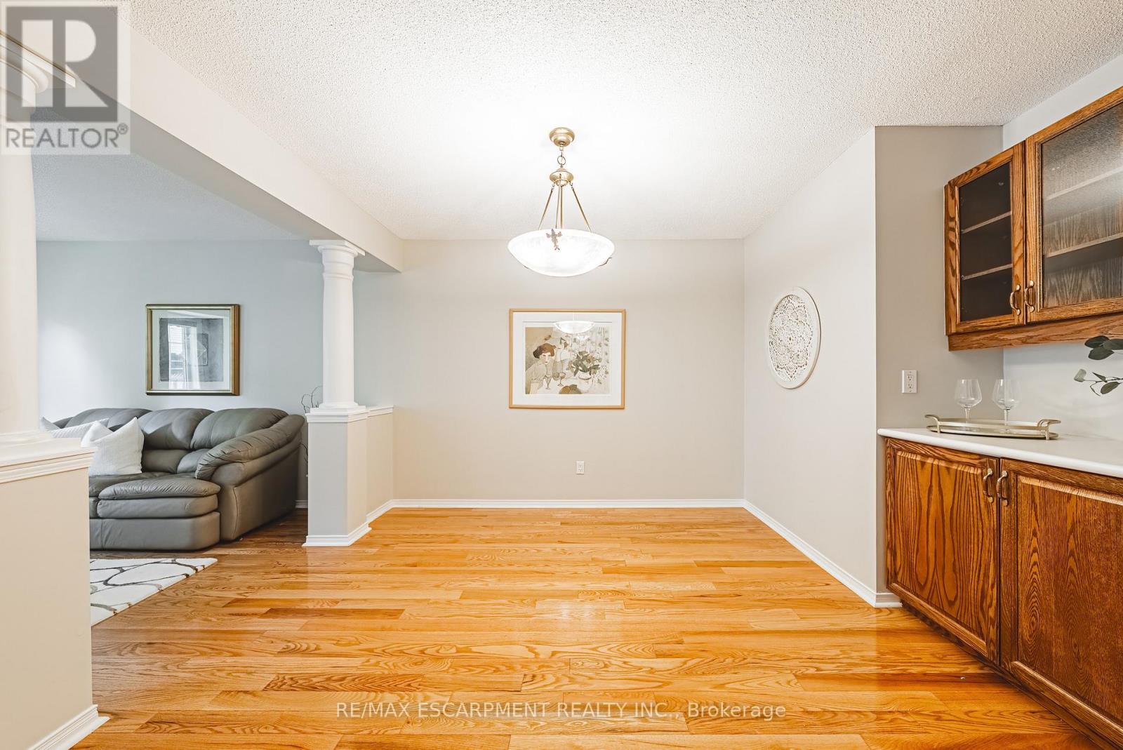 9 - 3333 New Street, Burlington, Ontario  L7N 1N1 - Photo 4 - W12410392