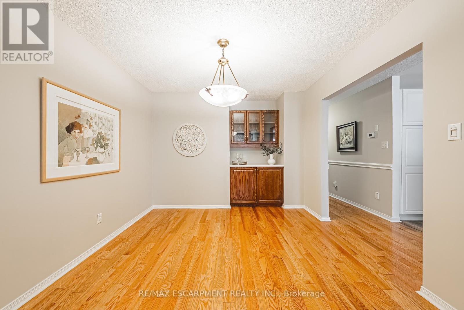 9 - 3333 New Street, Burlington, Ontario  L7N 1N1 - Photo 5 - W12410392