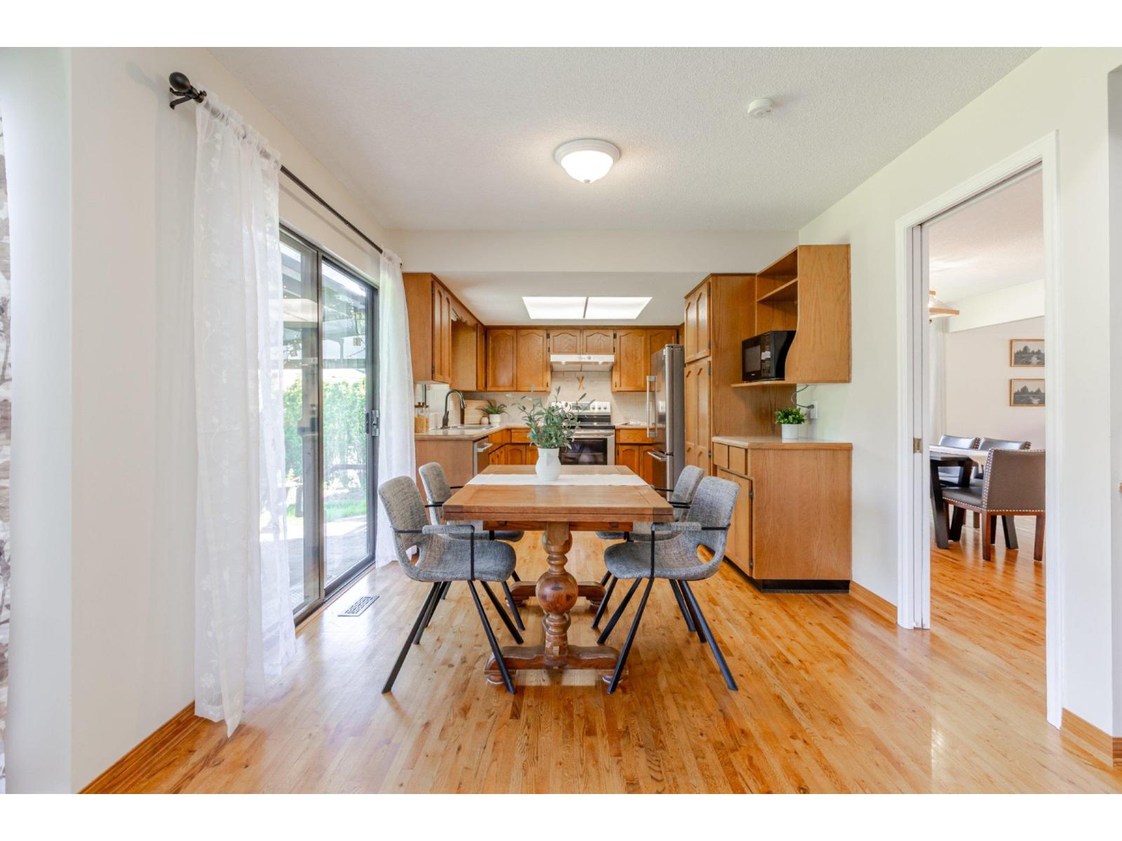 10758 Fraserglen Drive, Surrey, British Columbia  V4N 1Y3 - Photo 16 - R3049084