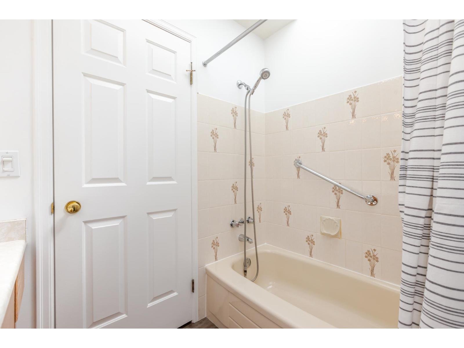 10758 Fraserglen Drive, Surrey, British Columbia  V4N 1Y3 - Photo 36 - R3049084