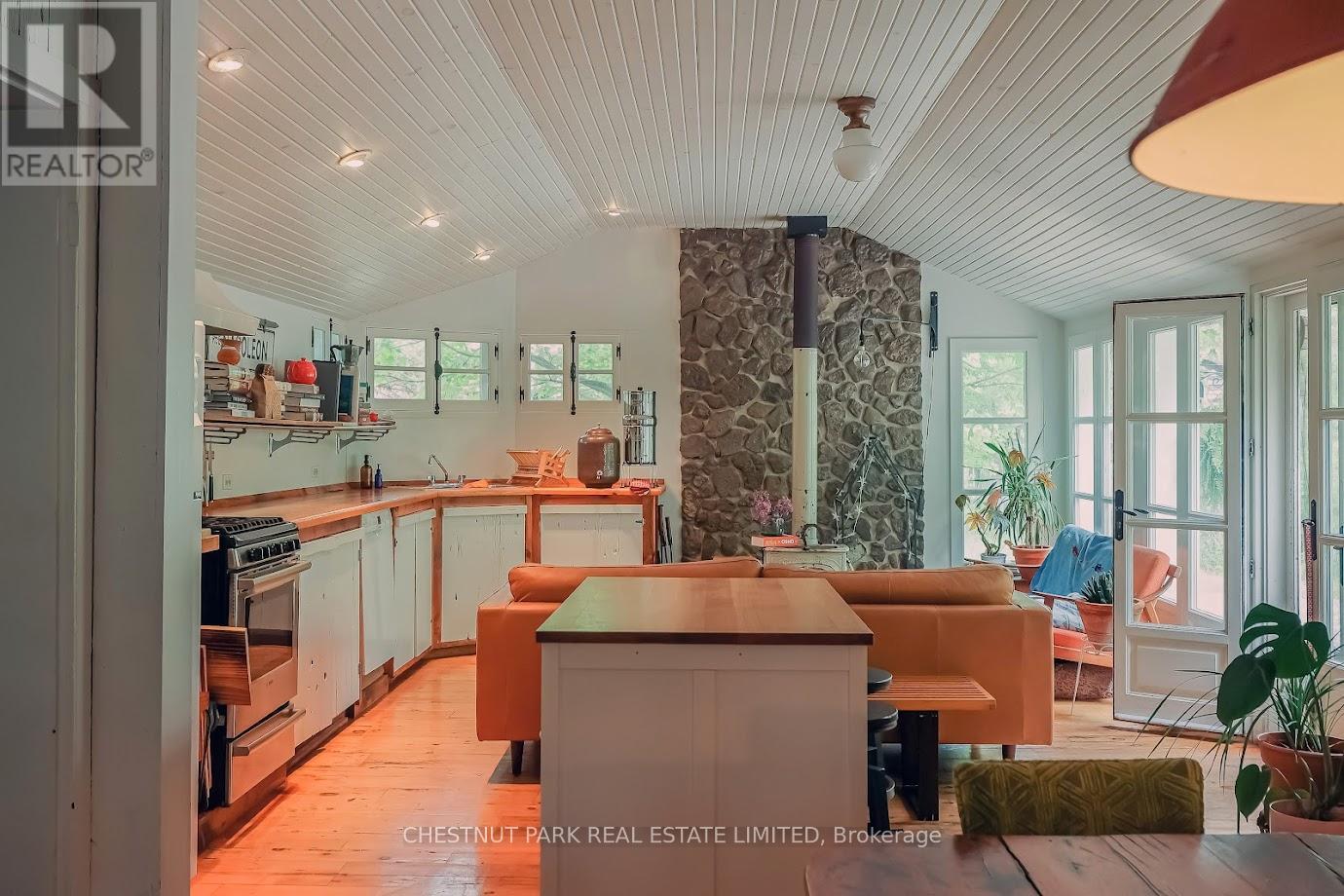 1 Station Road, Prince Edward County, Ontario  K0K 1J0 - Photo 27 - X12410477