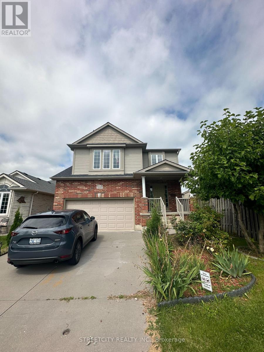 1234 SOUTH WENIGE DRIVE, London North, Ontario