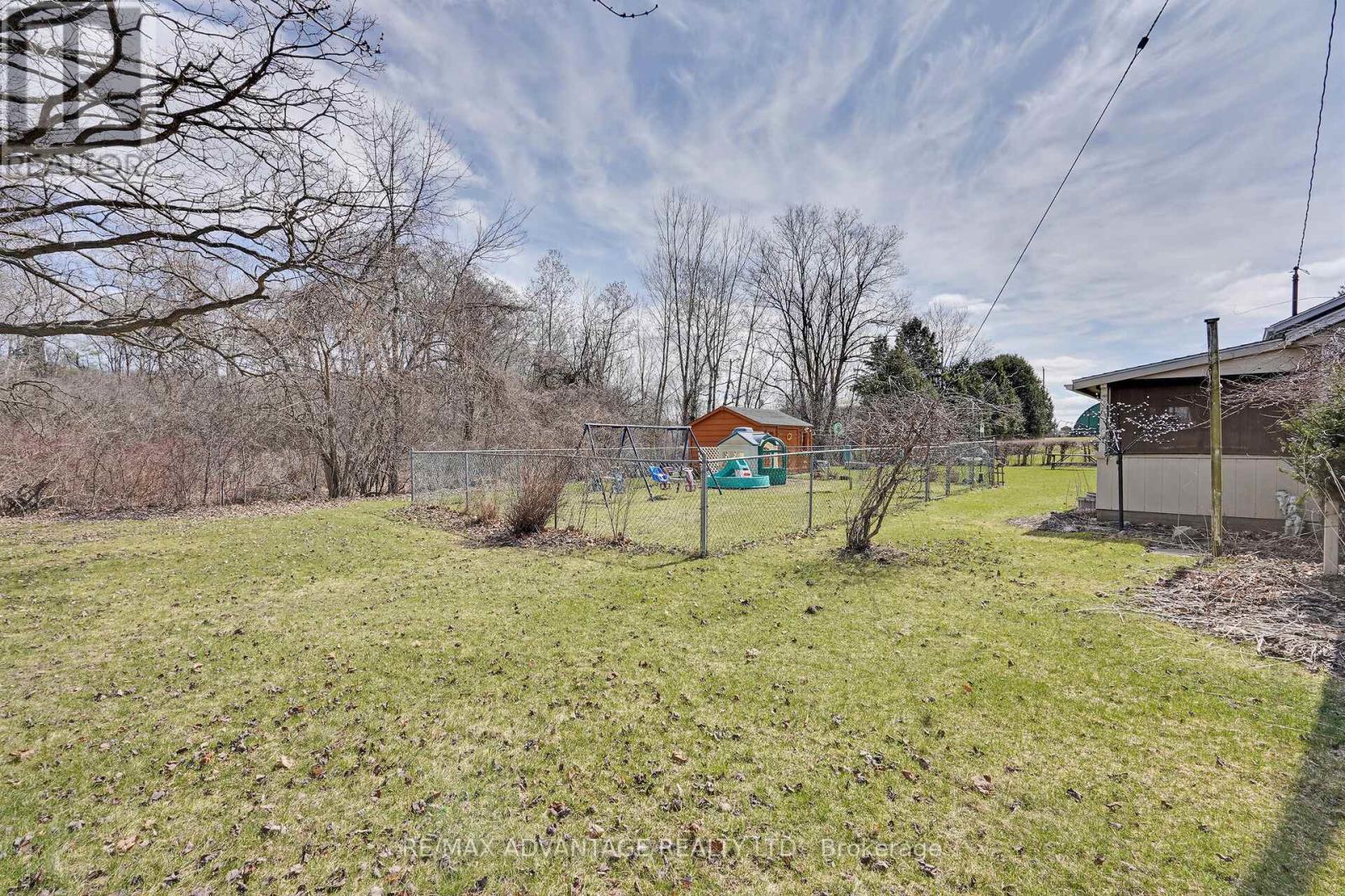 2678 Dorchester Road, Thames Centre, Ontario  N0L 1G5 - Photo 32 - X12410462