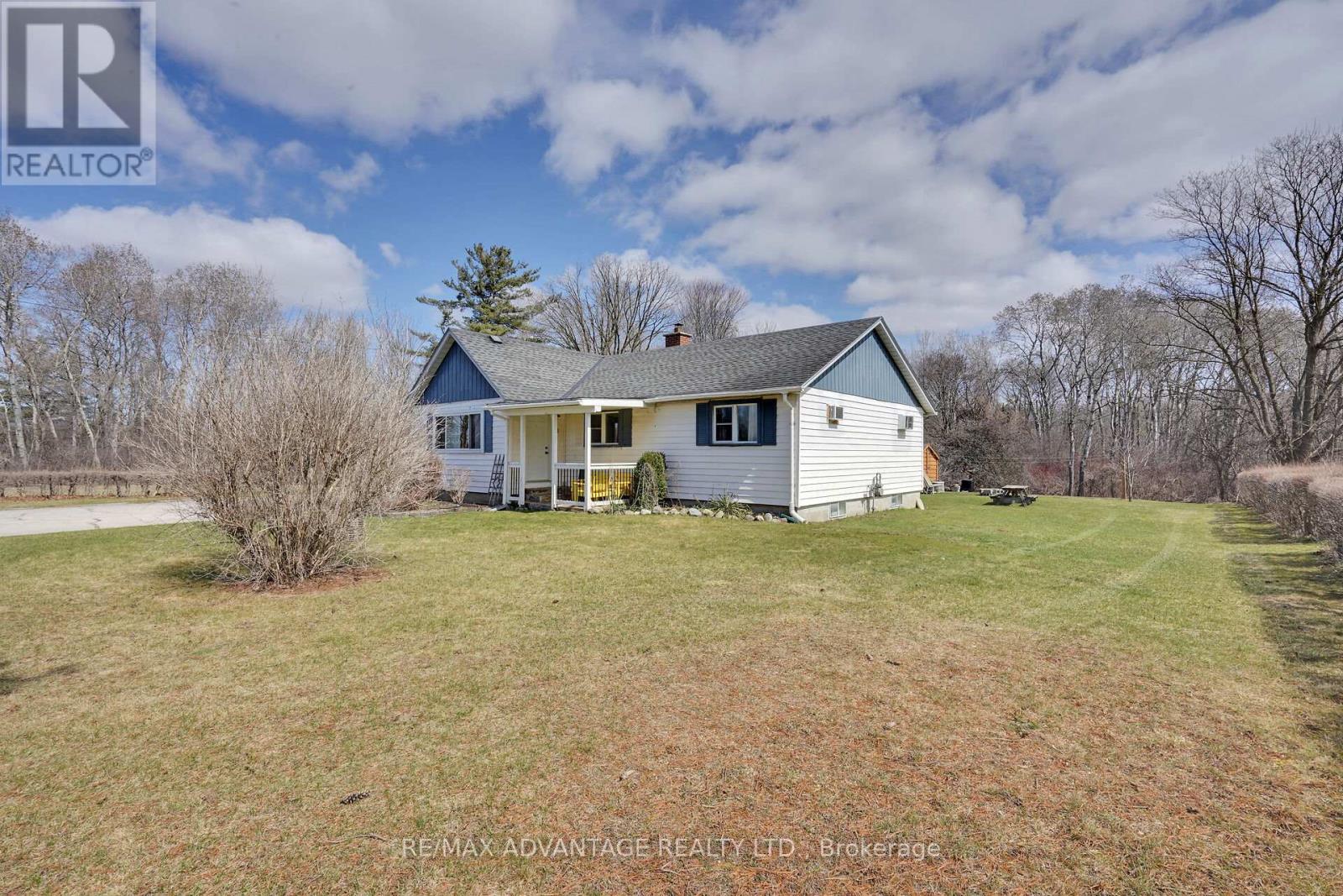 2678 Dorchester Road, Thames Centre, Ontario  N0L 1G5 - Photo 47 - X12410462