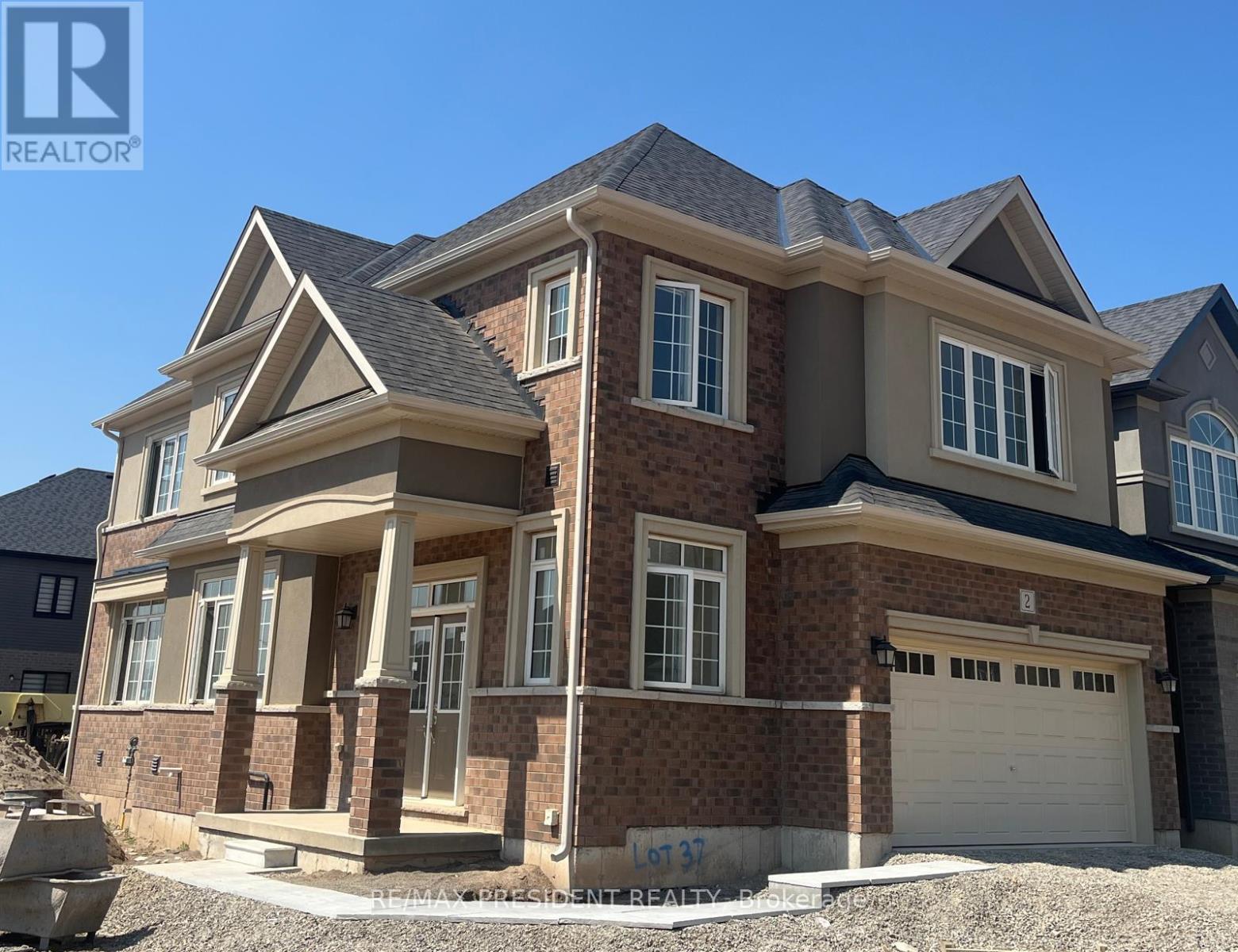 2 Mckernan Avenue, Brantford, Ontario  N3V 0C1 - Photo 2 - X12410288
