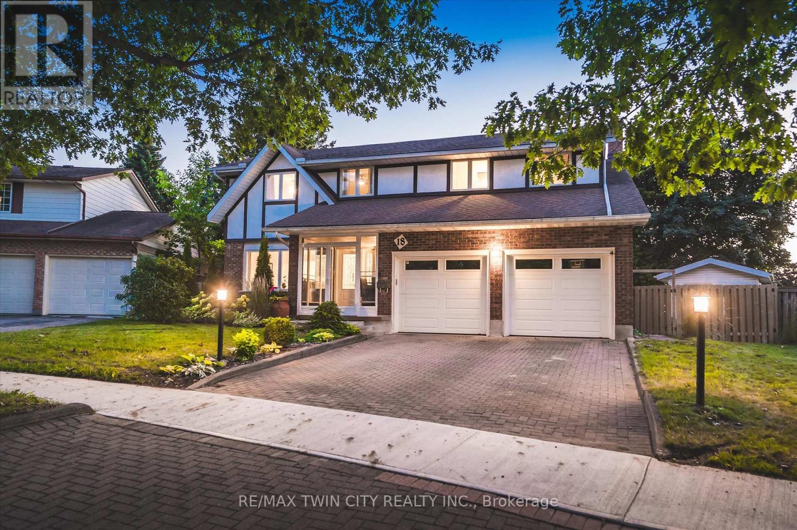 18 WESTCHESTER PLACE, Kitchener, Ontario