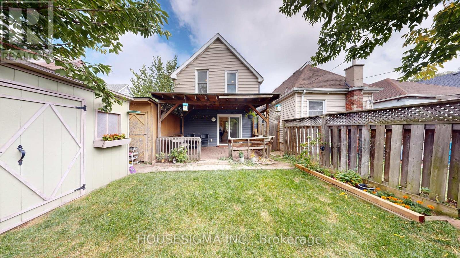 6 Albany Avenue, Hamilton, Ontario  L8H 2H2 - Photo 27 - X12410393