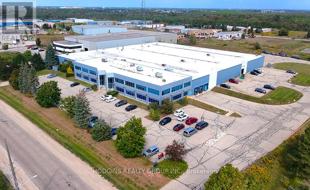 570 Southgate Drive, Guelph, Ontario  N1G 4P6 - Photo 2 - X12410399