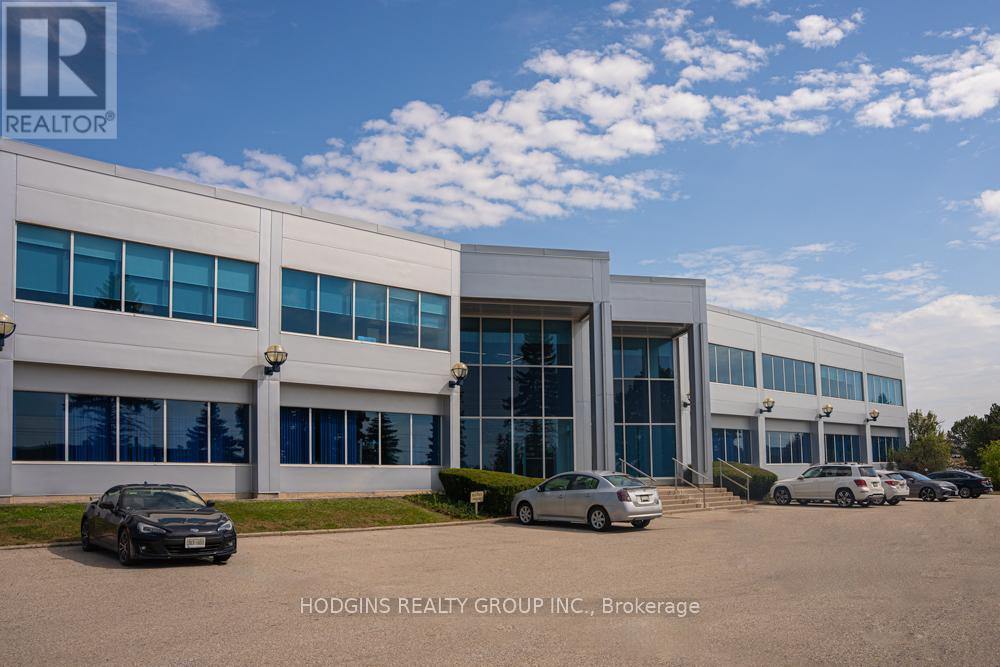 570 Southgate Drive, Guelph, Ontario  N1G 4P6 - Photo 3 - X12410399