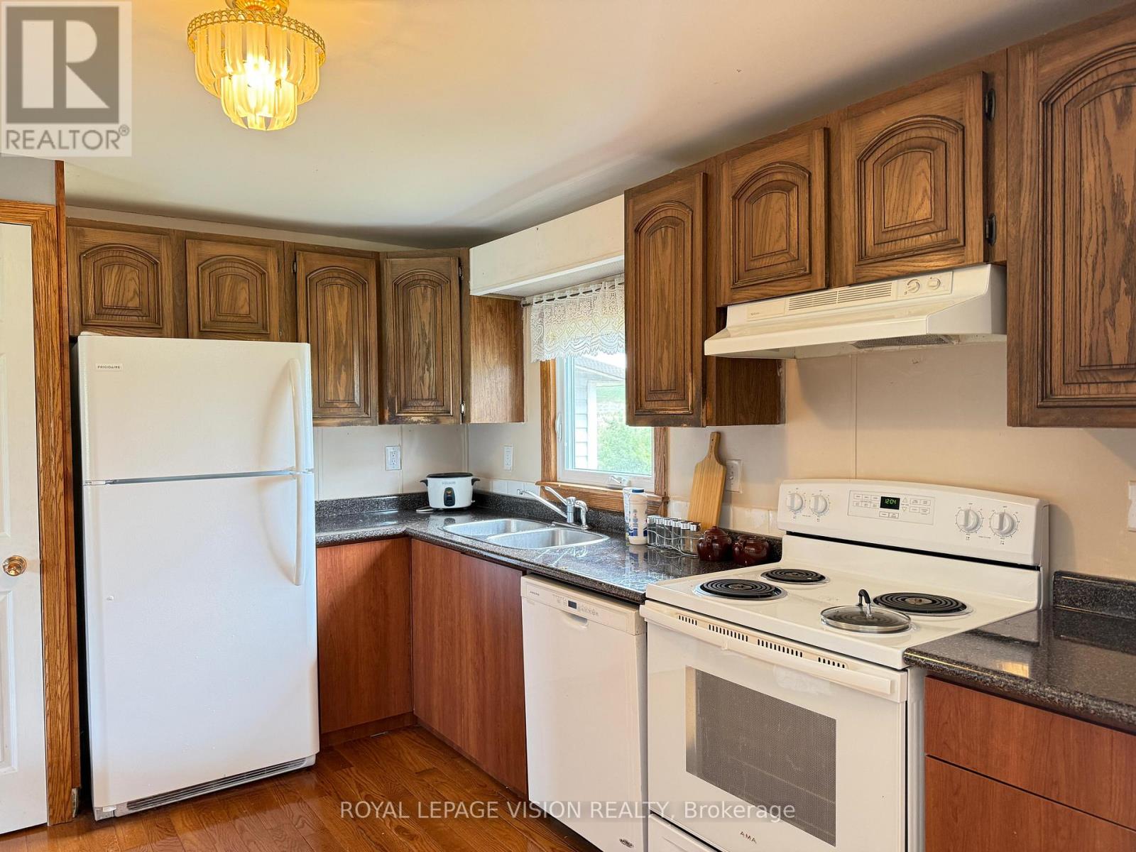 1304 Hunt Club Road, Madoc, Ontario  K0K 2K0 - Photo 13 - X12410409