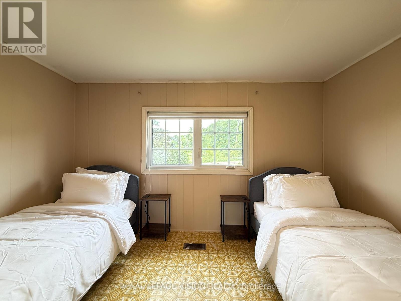 1304 Hunt Club Road, Madoc, Ontario  K0K 2K0 - Photo 14 - X12410409