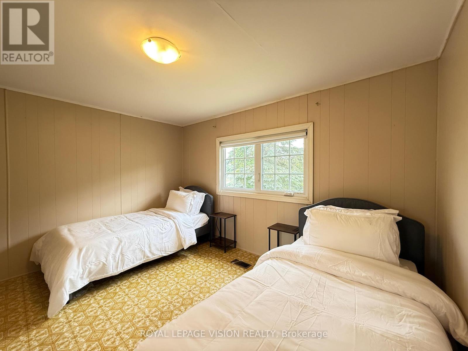 1304 Hunt Club Road, Madoc, Ontario  K0K 2K0 - Photo 7 - X12410409