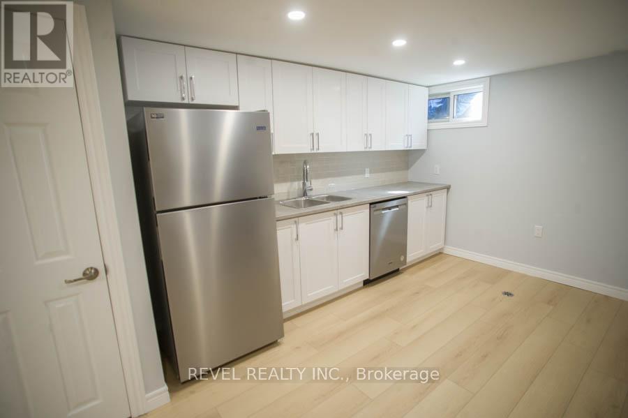 415 Chatham Street, Brantford, Ontario  N3S 4J4 - Photo 20 - X12410426