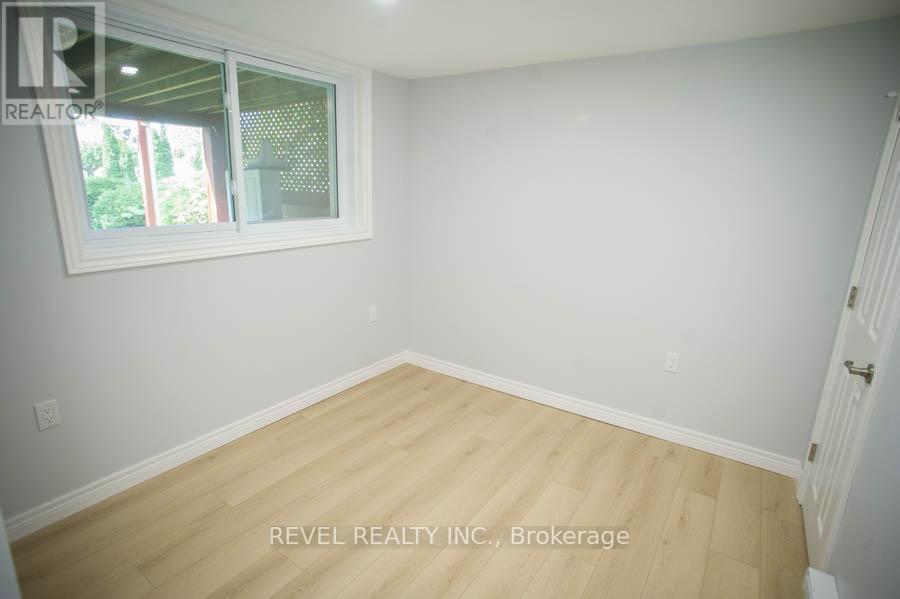 415 Chatham Street, Brantford, Ontario  N3S 4J4 - Photo 23 - X12410426