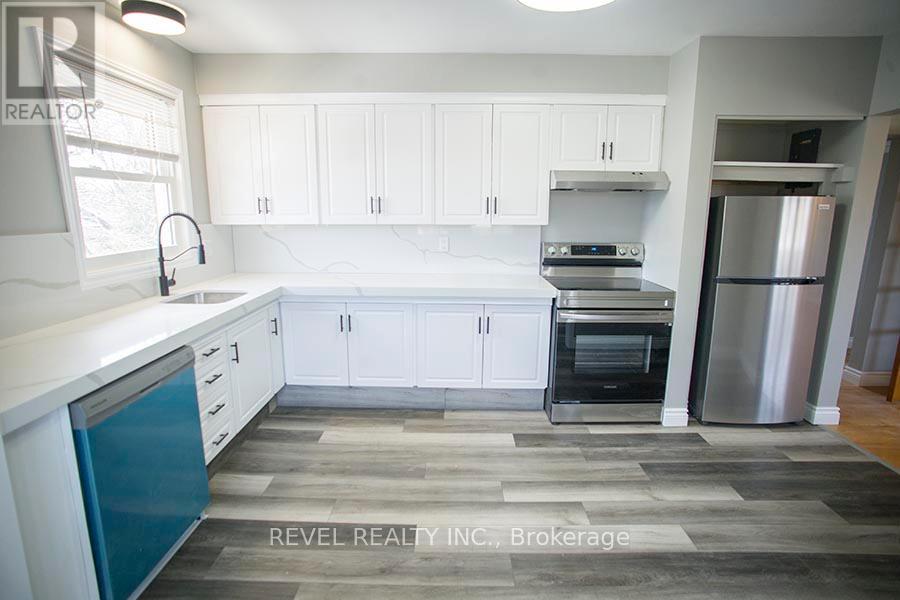 415 Chatham Street, Brantford, Ontario  N3S 4J4 - Photo 7 - X12410426