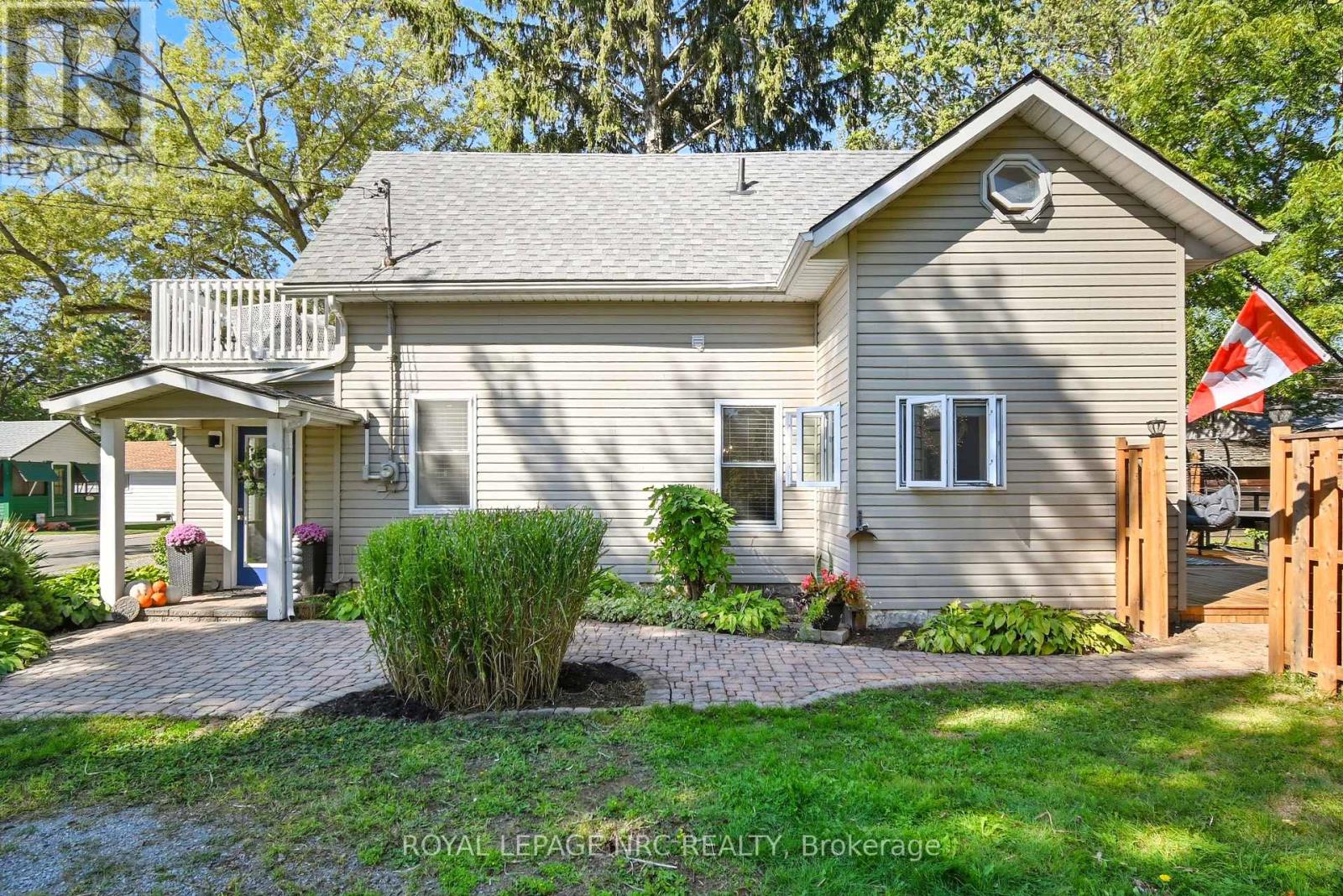 3964 Alexandra Road, Fort Erie, Ontario  L0S 1B0 - Photo 3 - X12410460
