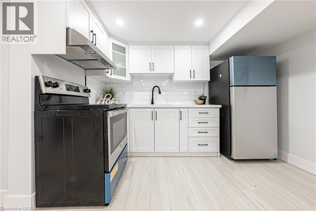 22 William Johnson Street Unit# Ll, Stoney Creek, Ontario  L8J 1B4 - Photo 3 - 40769023