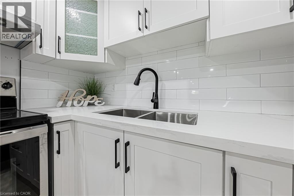 22 William Johnson Street Unit# Ll, Stoney Creek, Ontario  L8J 1B4 - Photo 5 - 40769023