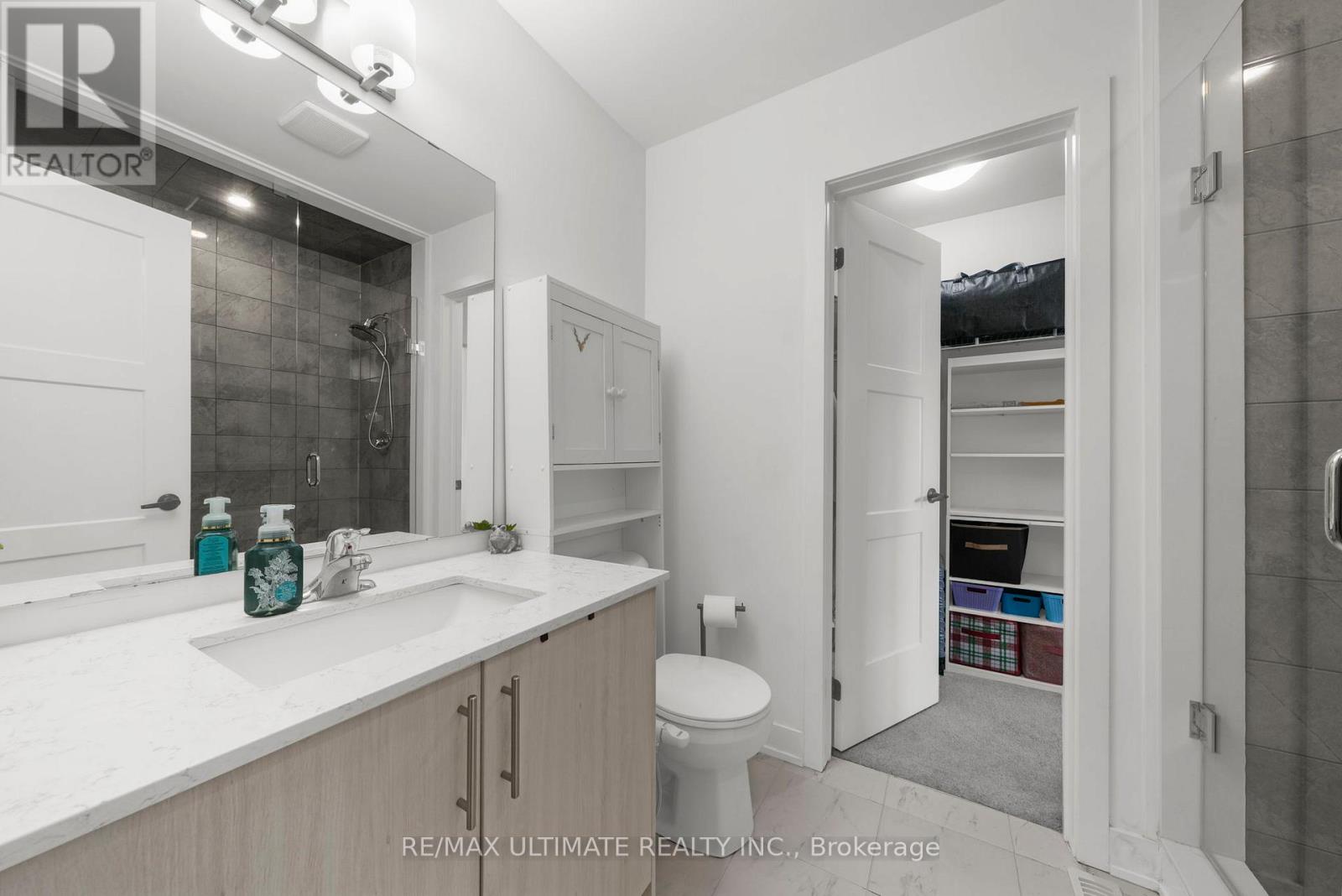 38 Silo Mews, Barrie, Ontario  L9J 0V3 - Photo 16 - S12407500