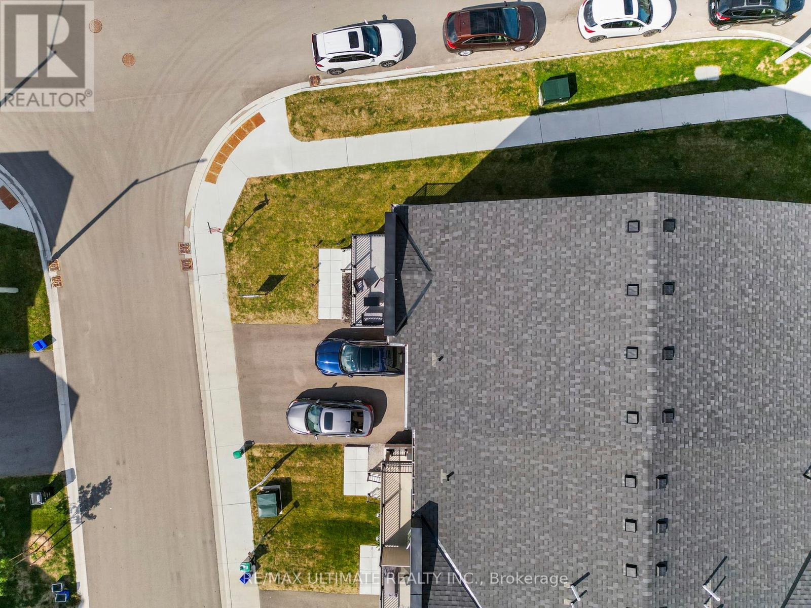 38 Silo Mews, Barrie, Ontario  L9J 0V3 - Photo 25 - S12407500