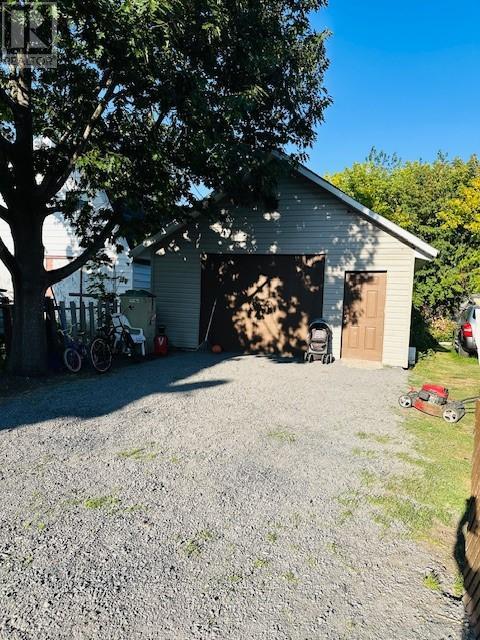 221 St Felix Street E, Cornwall, Ontario  K6H 5A4 - Photo 3 - X12410497