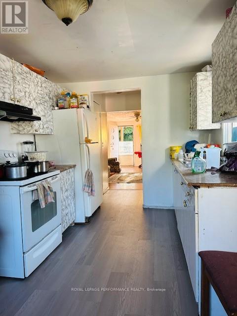 221 St Felix Street E, Cornwall, Ontario  K6H 5A4 - Photo 6 - X12410497