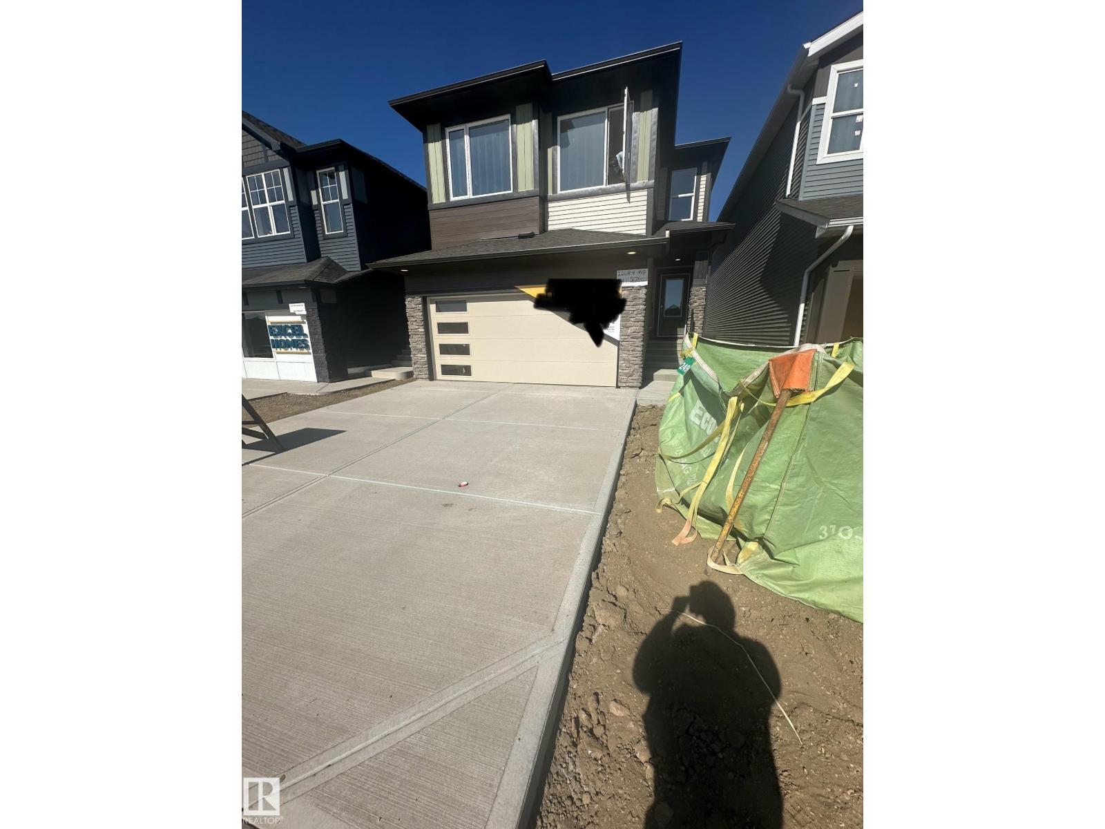 2268 4th AV SW SW, Edmonton, Alberta